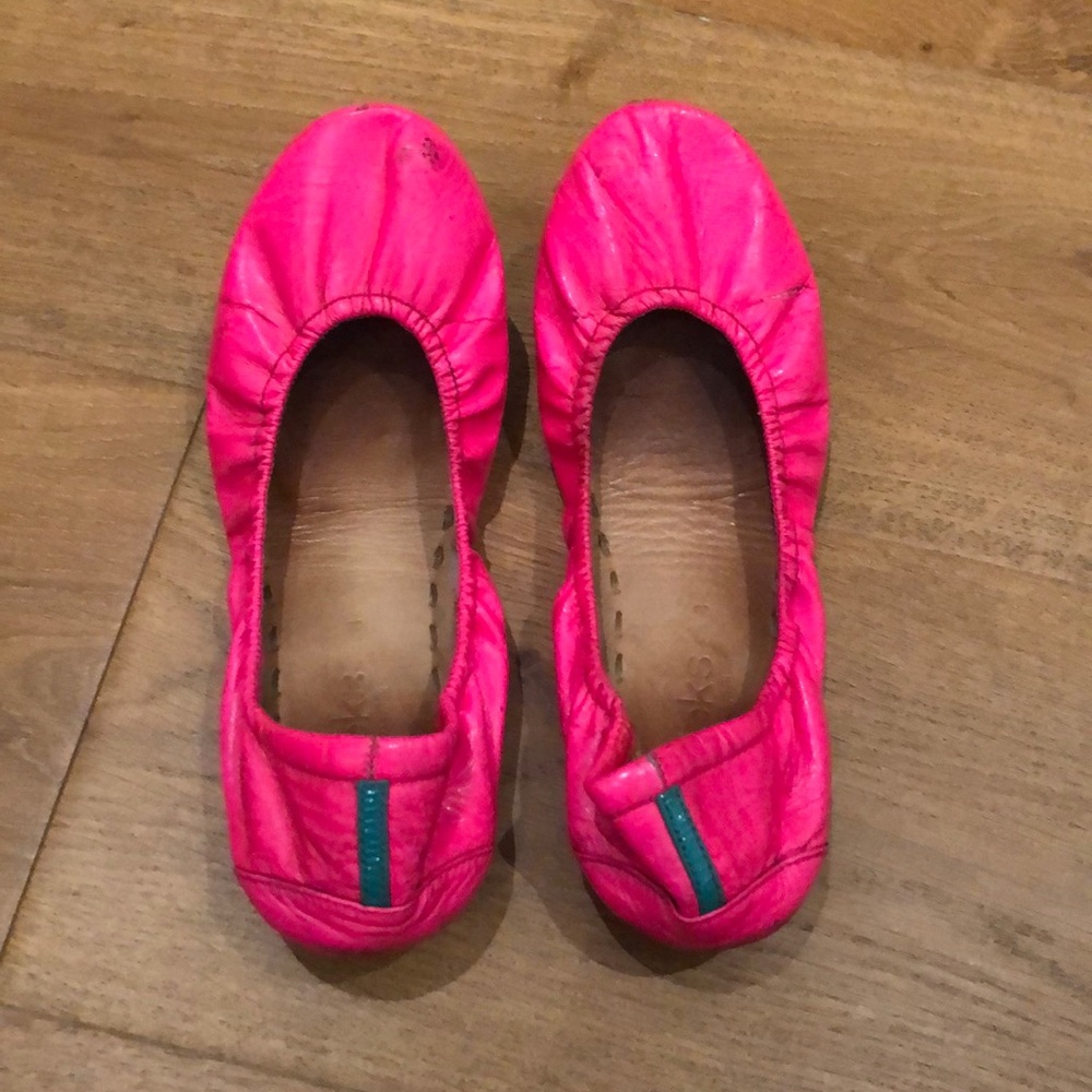 neon tieks
